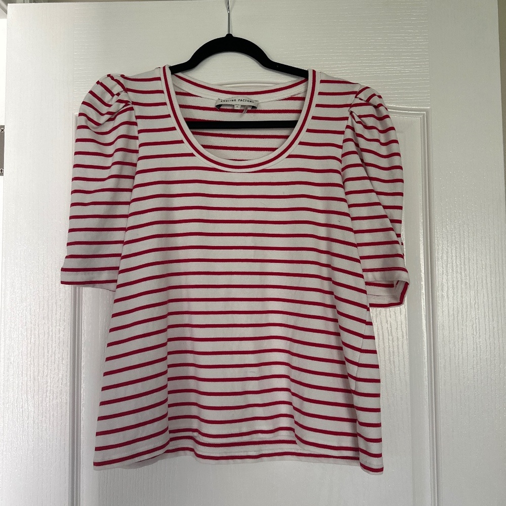 Red and white striped short sleeve top